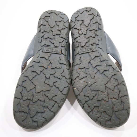 Alegria Molly Blue Leather Paint Splash Lightweight Flat Thong Sandals - 8/EU 38 - Picture 7 of 7